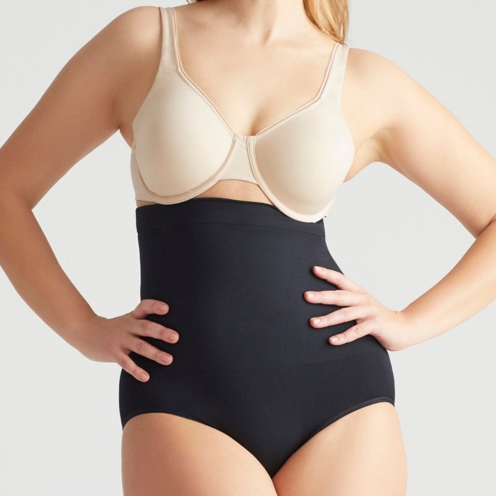 NIB Elegant Nude Shapewear by Yummie Size L/XL